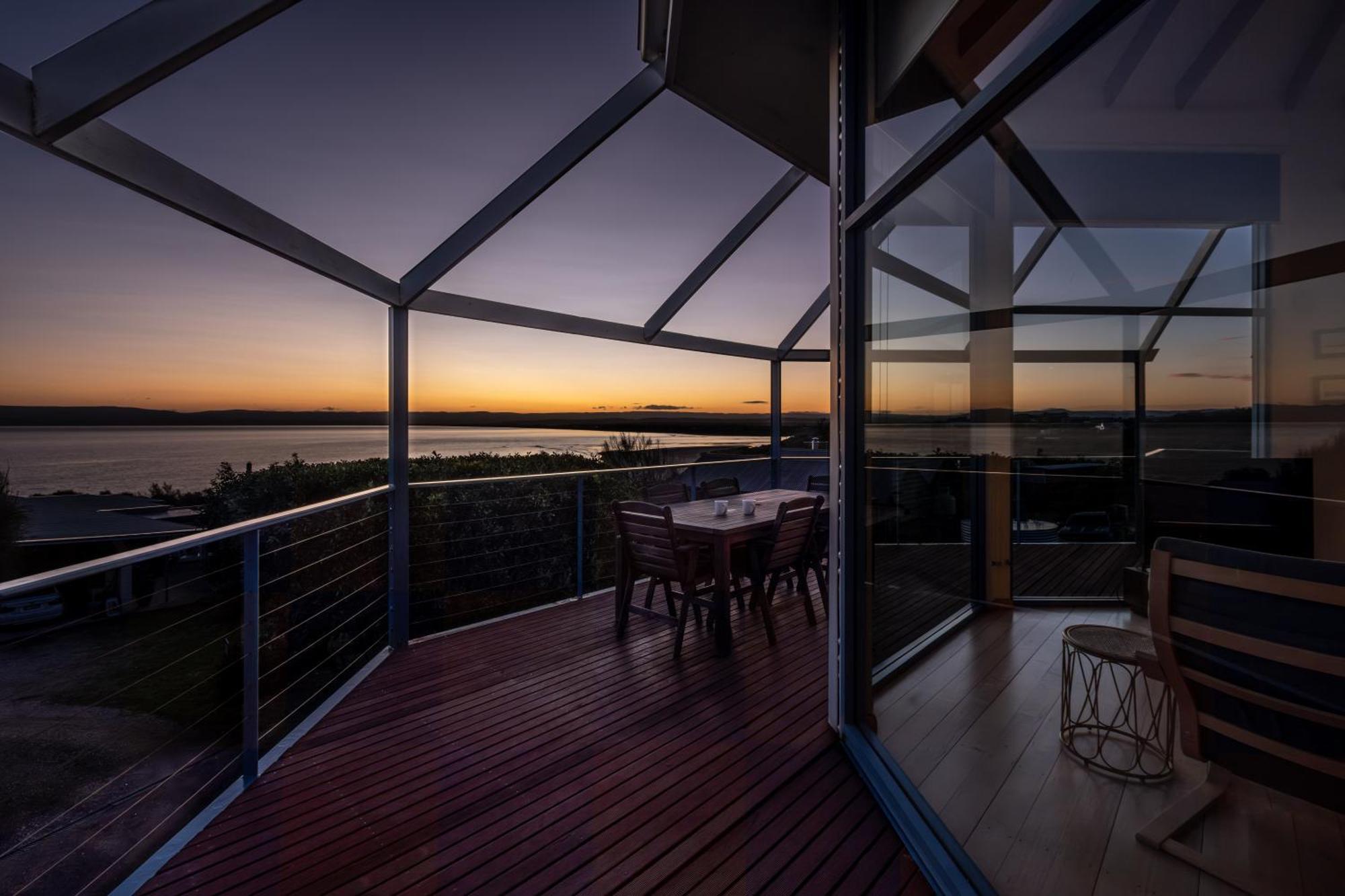 Waterline Holiday Home Coles Bay Buitenkant foto