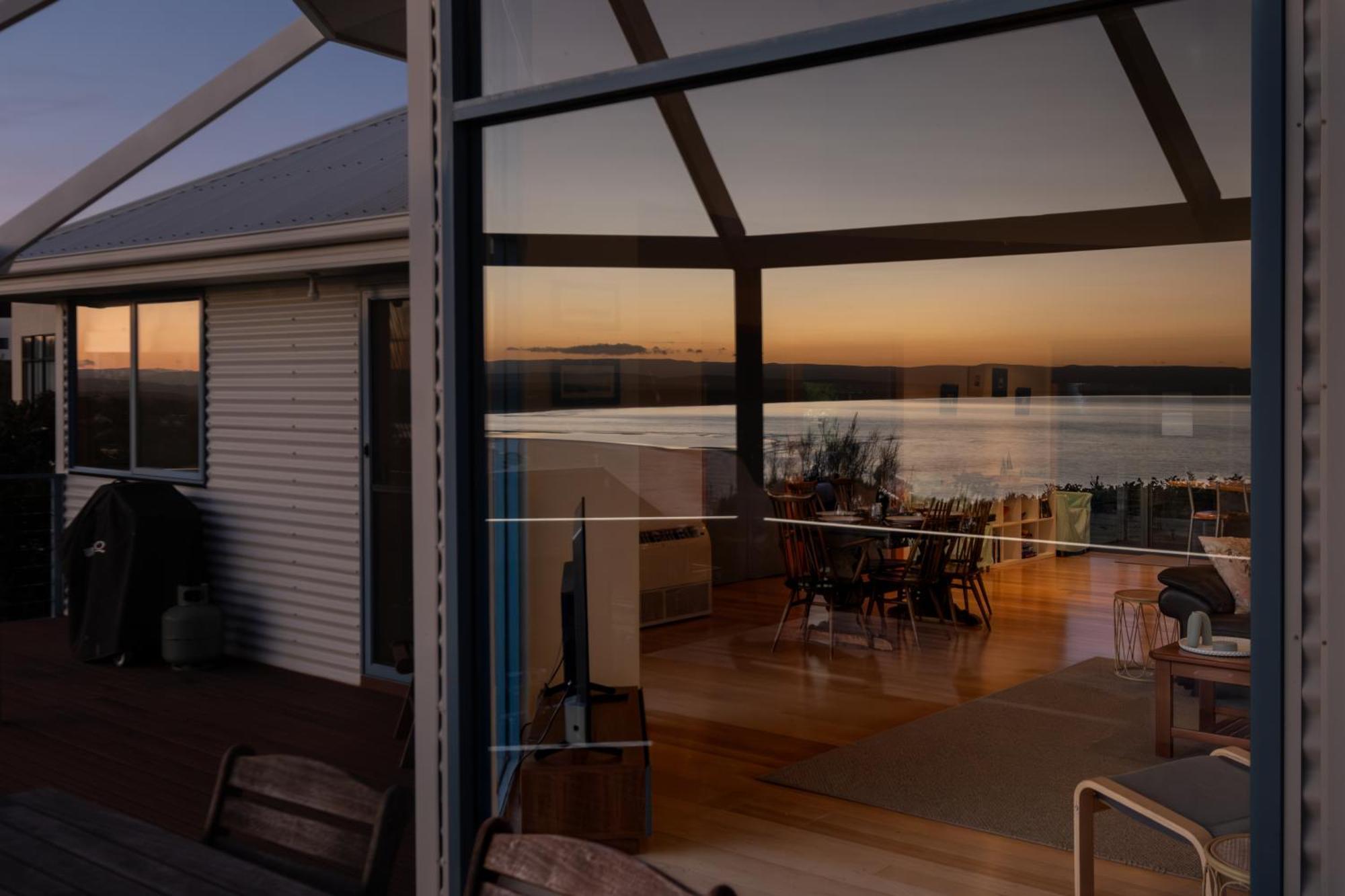 Waterline Holiday Home Coles Bay Buitenkant foto